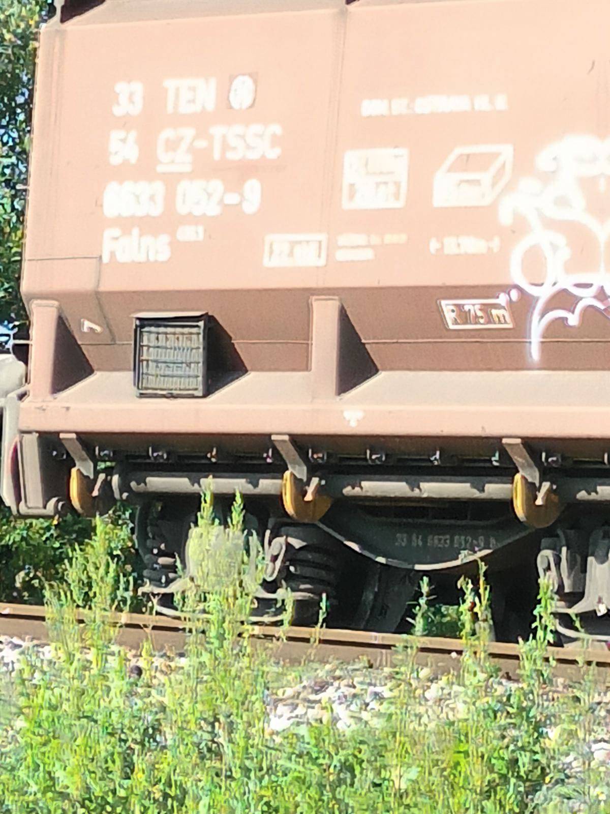 Na pruzi Zagreb-Vinkovci teretni vlak iskočio iz tračnica: Do daljnjeg je zatvorena za promet