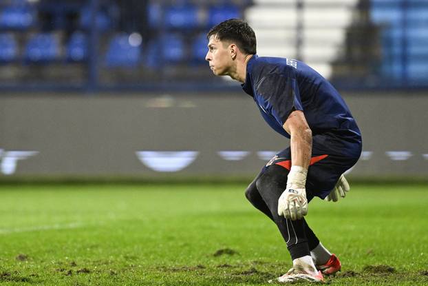 Podgorica: Zagrijavanje igrača prije početka utakmice Crna Gora - Hrvatska