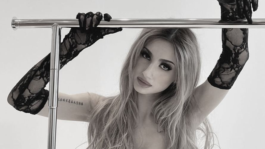 Popularna Tik Tokerica poginula nakon skakanja padobranom