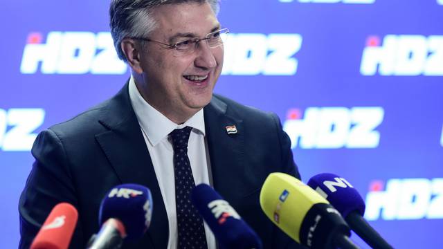 Zagreb: Premijer Plenković dao je izjavu za medije nakon sjednice šireg Predsjedništva HDZ-a