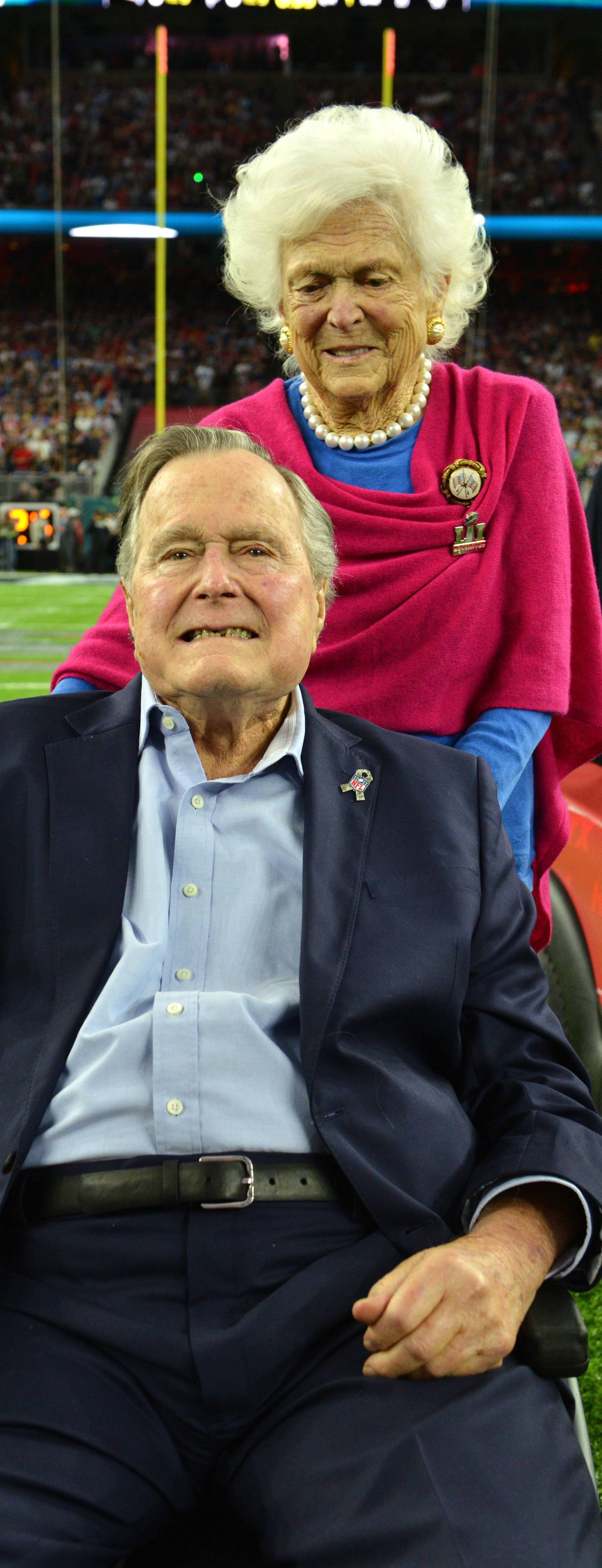 Super Bowl LI - George HW Bush And Wife Barbara