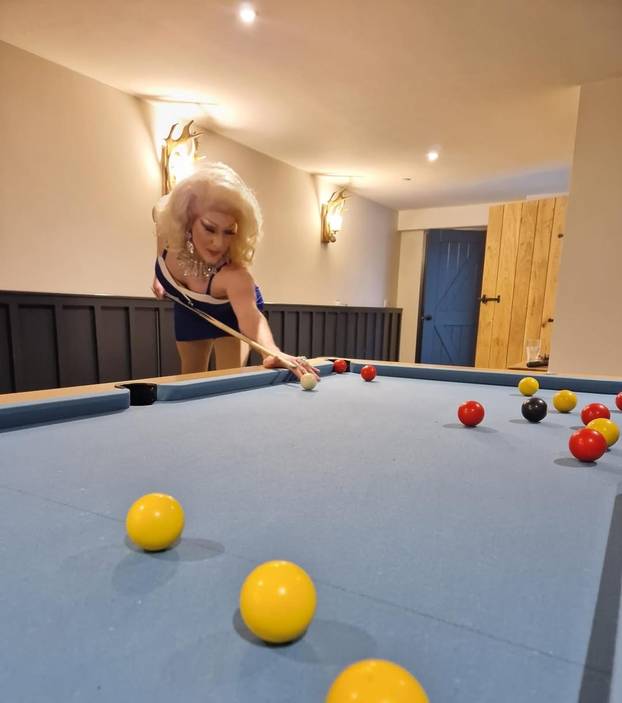 FOTO Sin ragbi legende postao je raskalašena drag kraljica Heidi. Ovako je izgledao prije