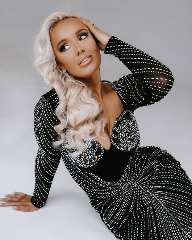 Imala je toliko kilograma da ju je zaručnik ostavio: Zainatila se i postala miss Velike Britanije