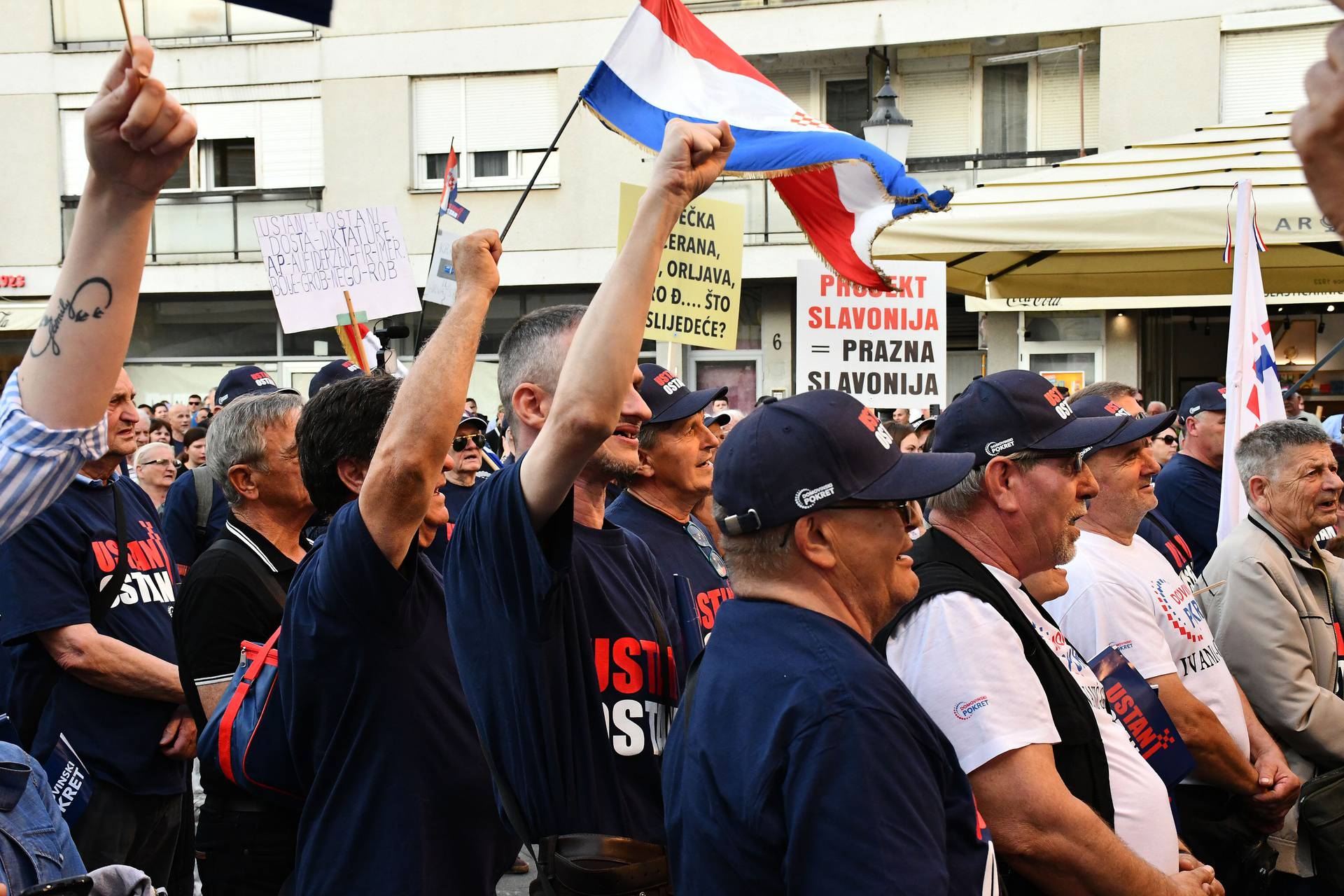 Slavonski Brod: Veliki skup Domovinskog pokreta pod nazivom "Ustani i ostani"