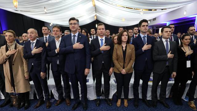 Zagreb: Premijer PlenkoviÄ gostovao na izbornom Saboru MladeÅ¾i HDZ-a