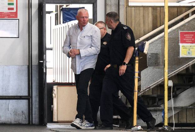 Zagreb: Policija dovodi Hrvoja Petrača u prostorije USKOK-a