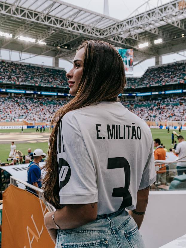 FOTO Realova zvijezda oženila atraktivnu influencericu. Imaju troje djece iz prethodnih veza