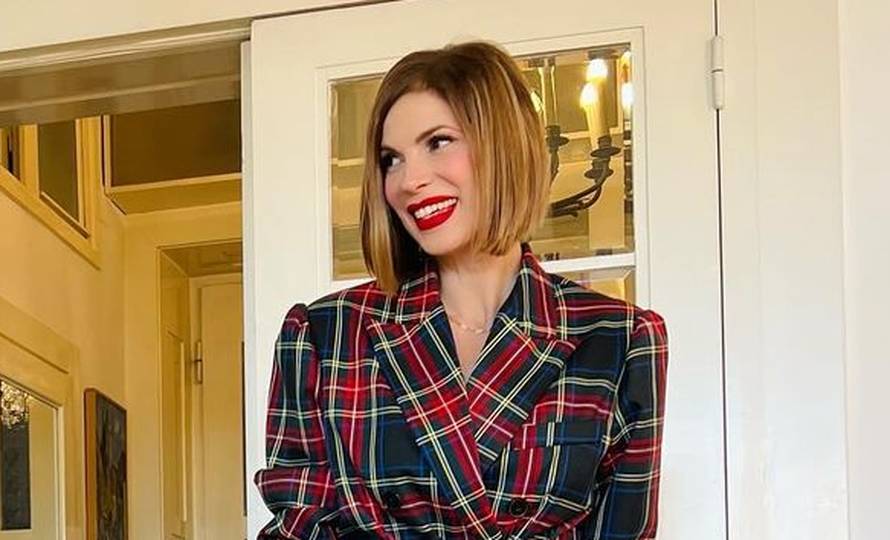 Bojana Gregorić napravila lijepu gestu: Obiteljsko nasljedstvo je darovala petrinjskoj školi...