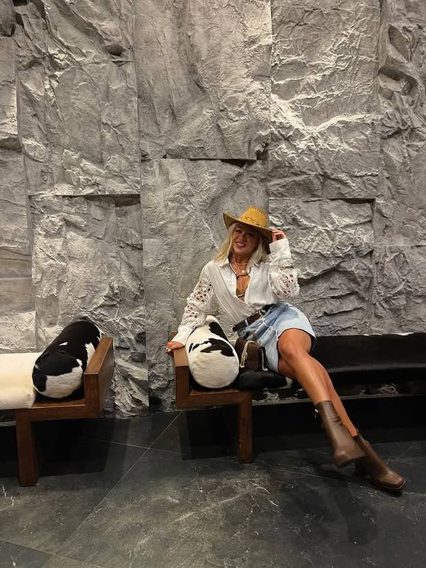 FOTO Ova srpska influencerica više je od 'lijepog lica', a radila je i kao 'sezonac' u Hrvatskoj