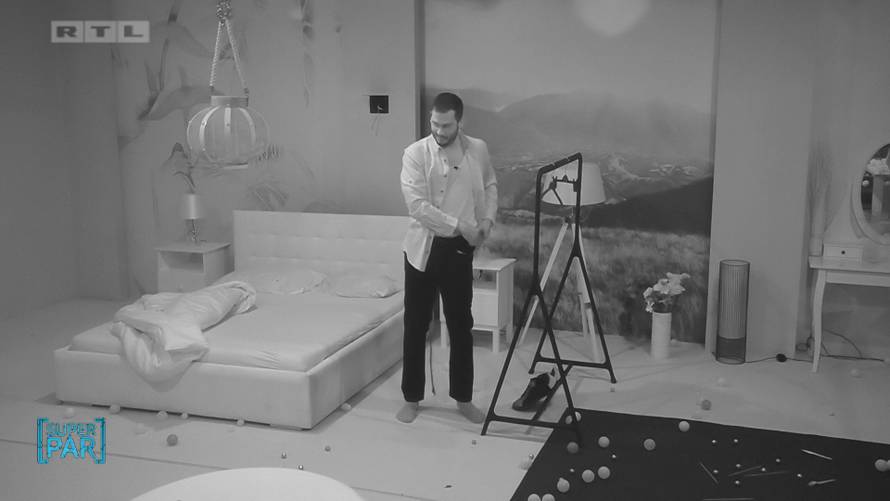 Boris iznenadio Doris u izazovu: Gdje se on u mraku naučio tako brzo zakopčavati? Nije mi drago