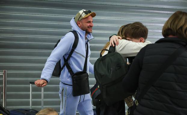 Hrvatski dr&zcaron;avljani iz Ujedinjenih Arapskih Emiratima sletli su u zracnu luku u Zagrebu 