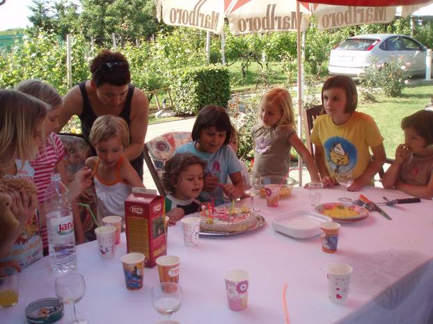 FOTO Fotografije iz obiteljskog albuma Zrinke Ljutić: Od dječjih skijanja pa sve do vrha svijeta