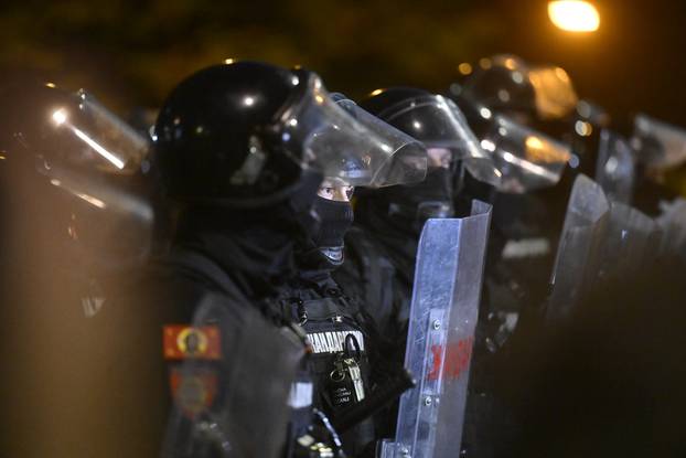 Beograd: Sukob građana i studenata s policijom tijekom prosvijeda