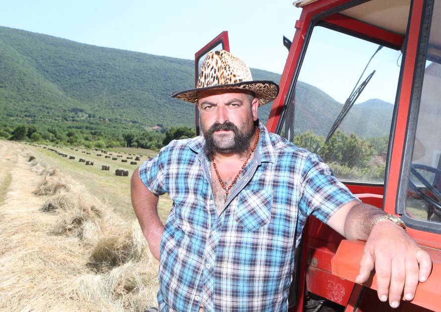 Žigo traži ljubav: Po noći zove Gangstera da mu nađe ženu