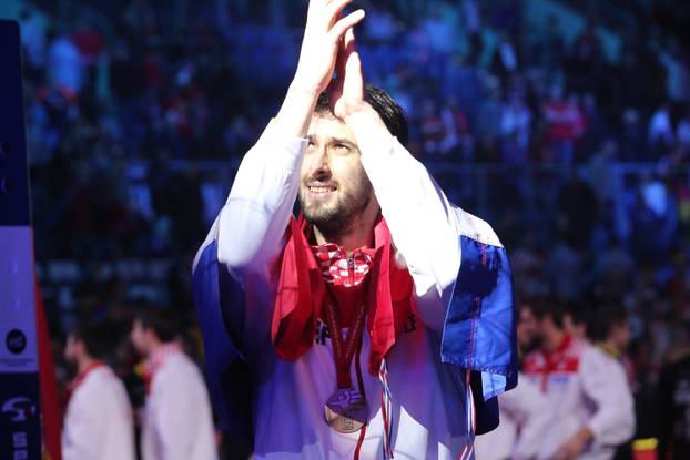 FOTO Ili pobjeda od 11 razlike ili put kući. Uslijedilo je čudo nad čudima! Prošlo je deset godina