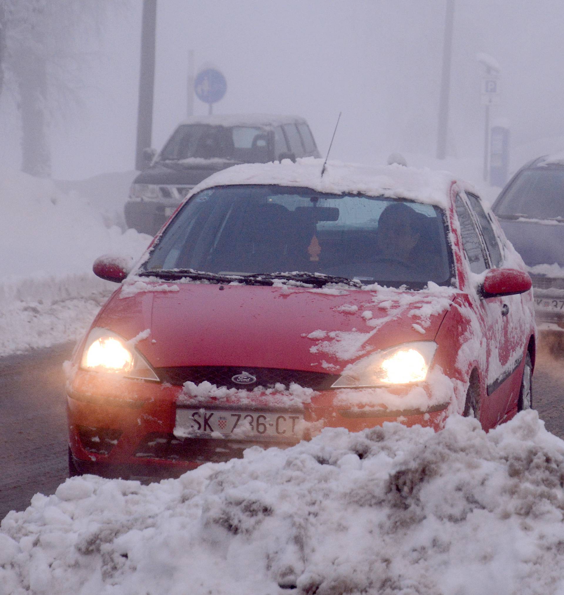 Ovo je sedam ključnih savjeta za vožnju autom po snijegu
