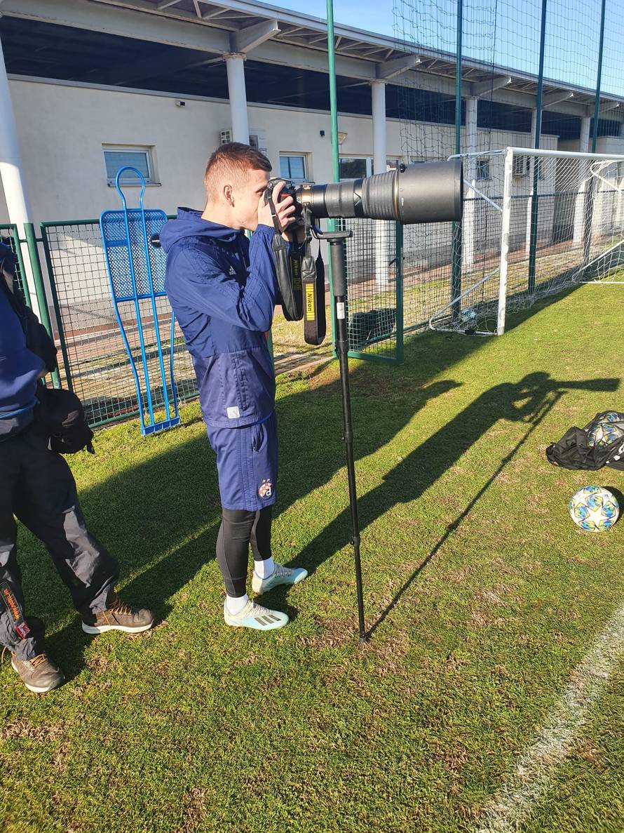 Opušteni Olmo slikao suigrače, stigla i ponuda premierligaša?