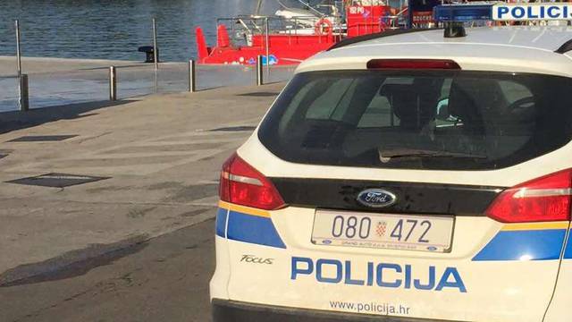 Splitska policija javlja: Na Bačvicama našli tijelo u moru