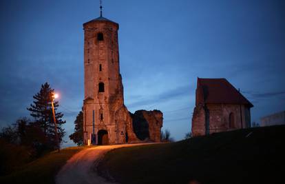 Templari s Martin brega: Kosti im leže duboko ispod posjeda...