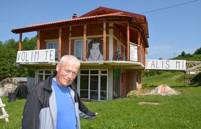 Ne može bez nje: Porukom na kući zove ženu da mu se vrati