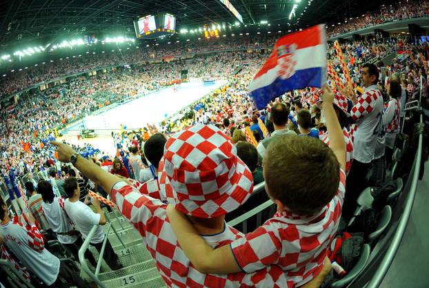 Zagreb: SP 2009, skupina I, Hrvatska - Ma?arska, navija?i