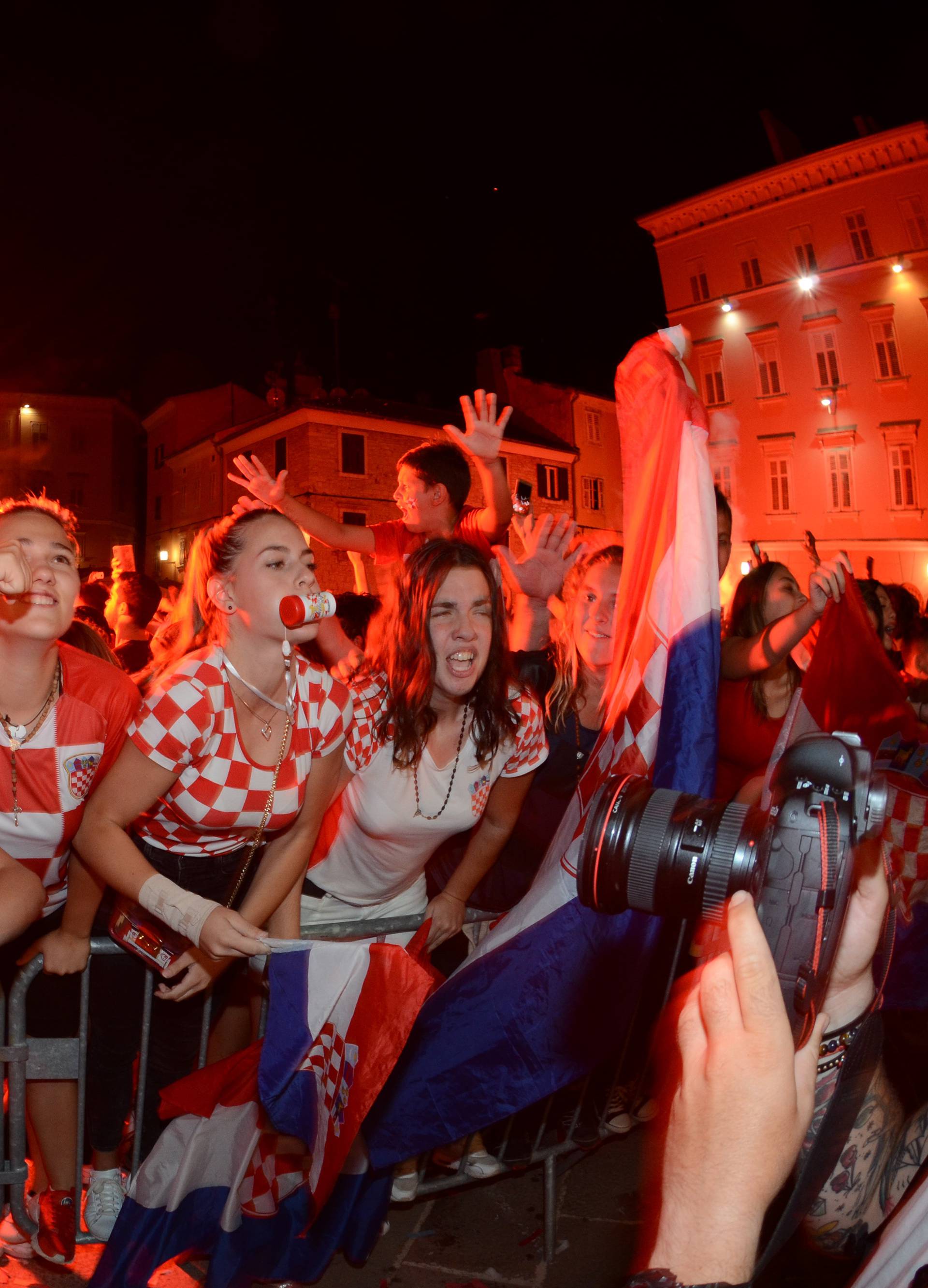 Idemo u finale! Ludnica na ulicama, cijela Hrvatska gori