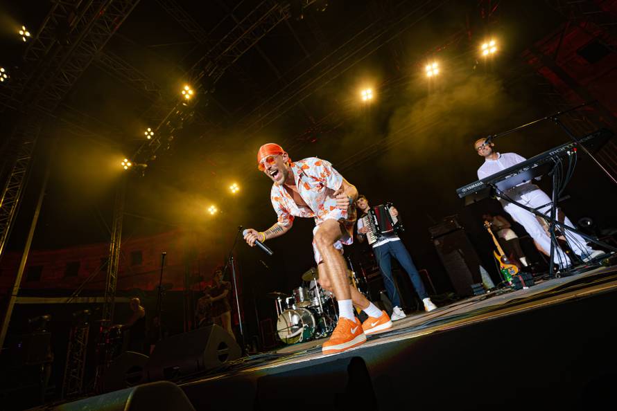 Plavi orkestar oduševio pulsku Arenu: 'Ovo je poseban koncert'