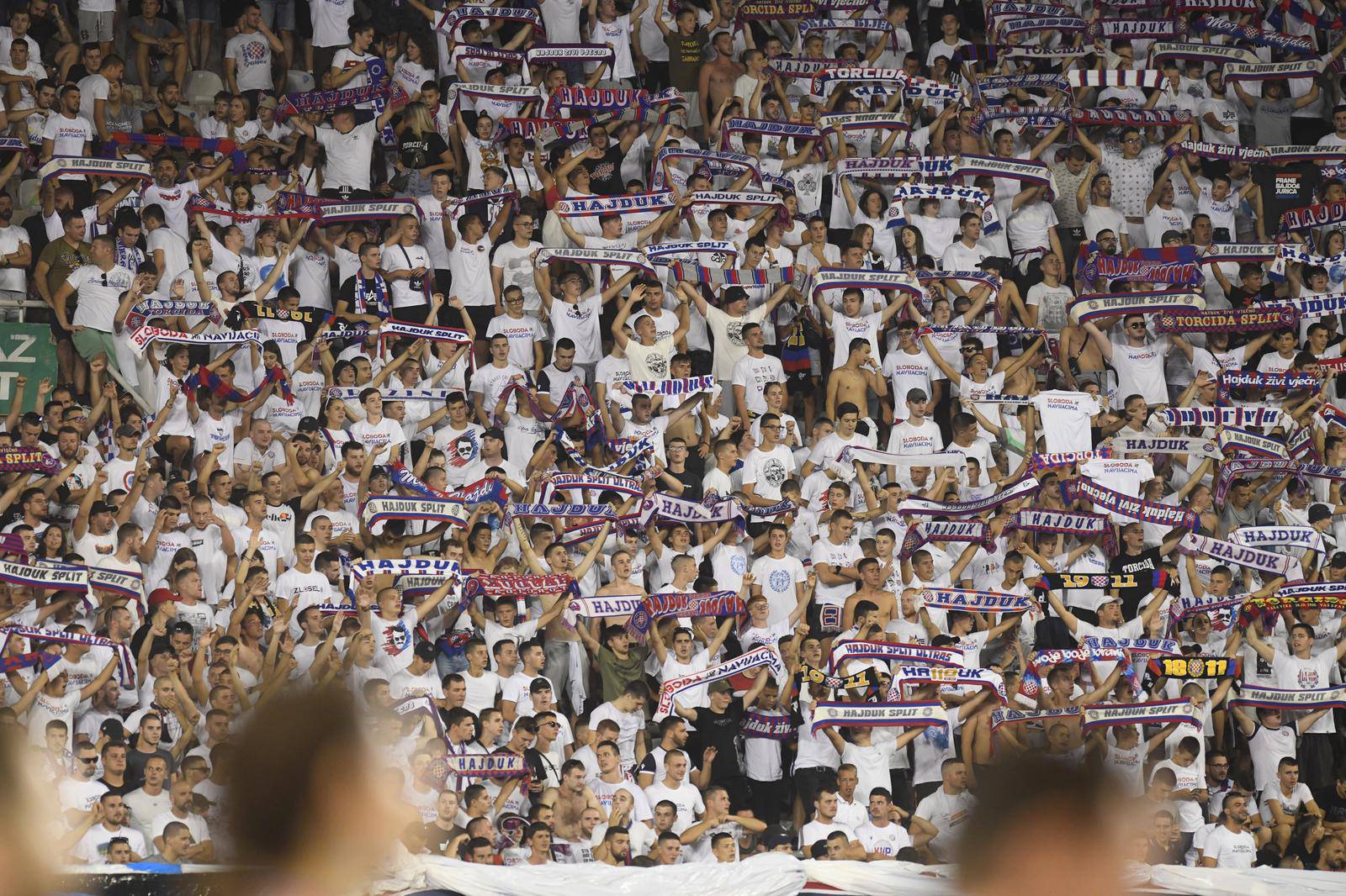 Split: Navijačka atmosfera na utakmici HNK Hajduk - Villarreal CF