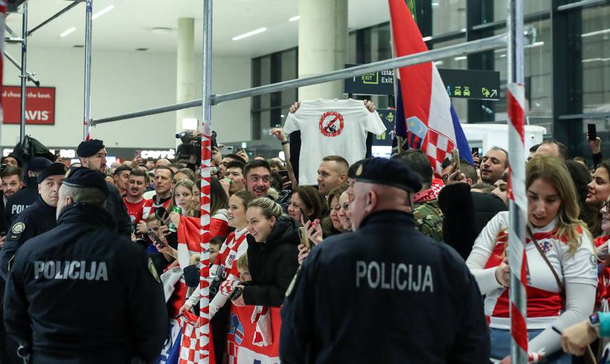 Doček brončanih rukometaša u Zračnoj luci Franjo Tuđman