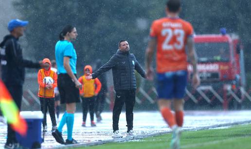 Trener Osijeka: Čavlina trenira kao i uvijek, ali trenutačno nije prvi golman. Za sve vrijedi isto