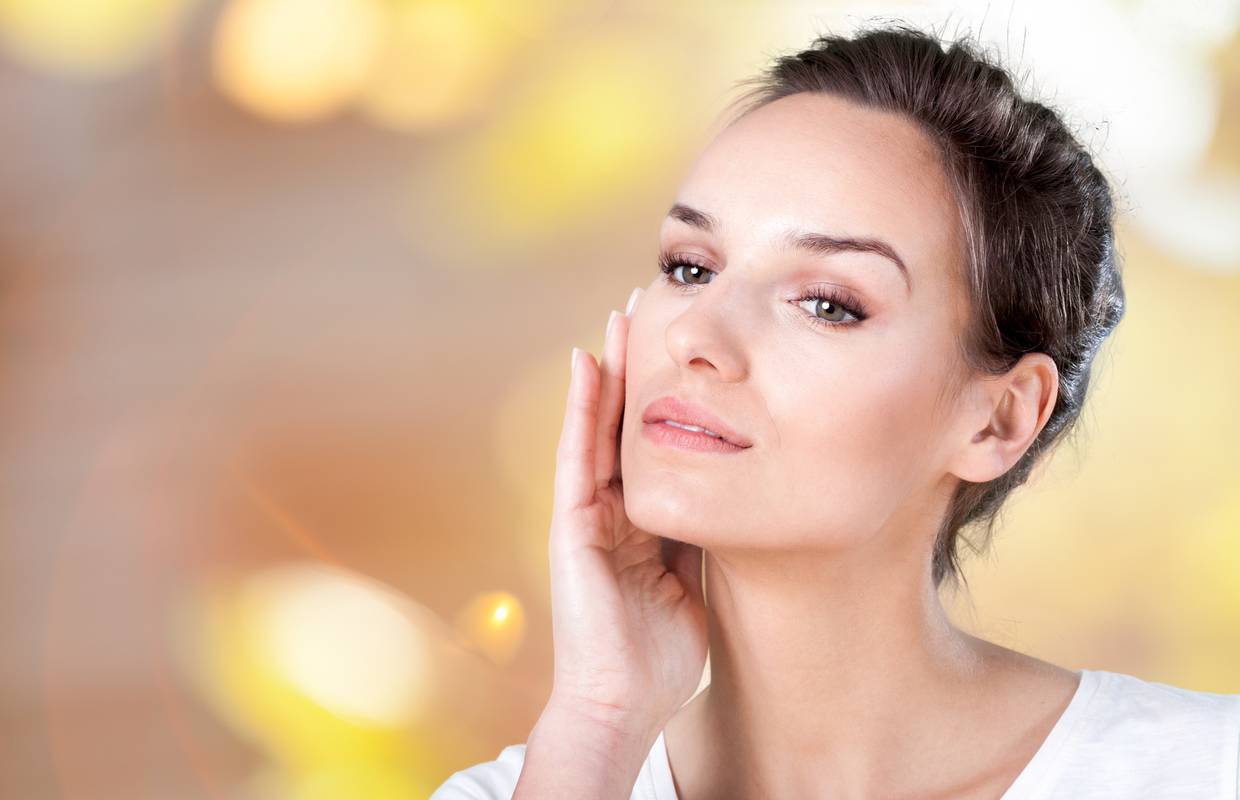 Savjeti dermatologa za sjajnu kožu: Perite lice i nahranite ga