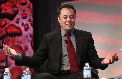 Ne želi da uništi svijet: Musk ulaže u umjetnu inteligenciju