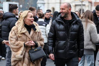 FOTO Brojni poznati prošetali na Badnjak centrom Zagreba: Iva Todorić, Habijan, Uršula Tolj...