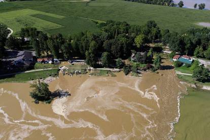 Fotografije iz zraka uništenog jezera Šoderica uslijed poplava