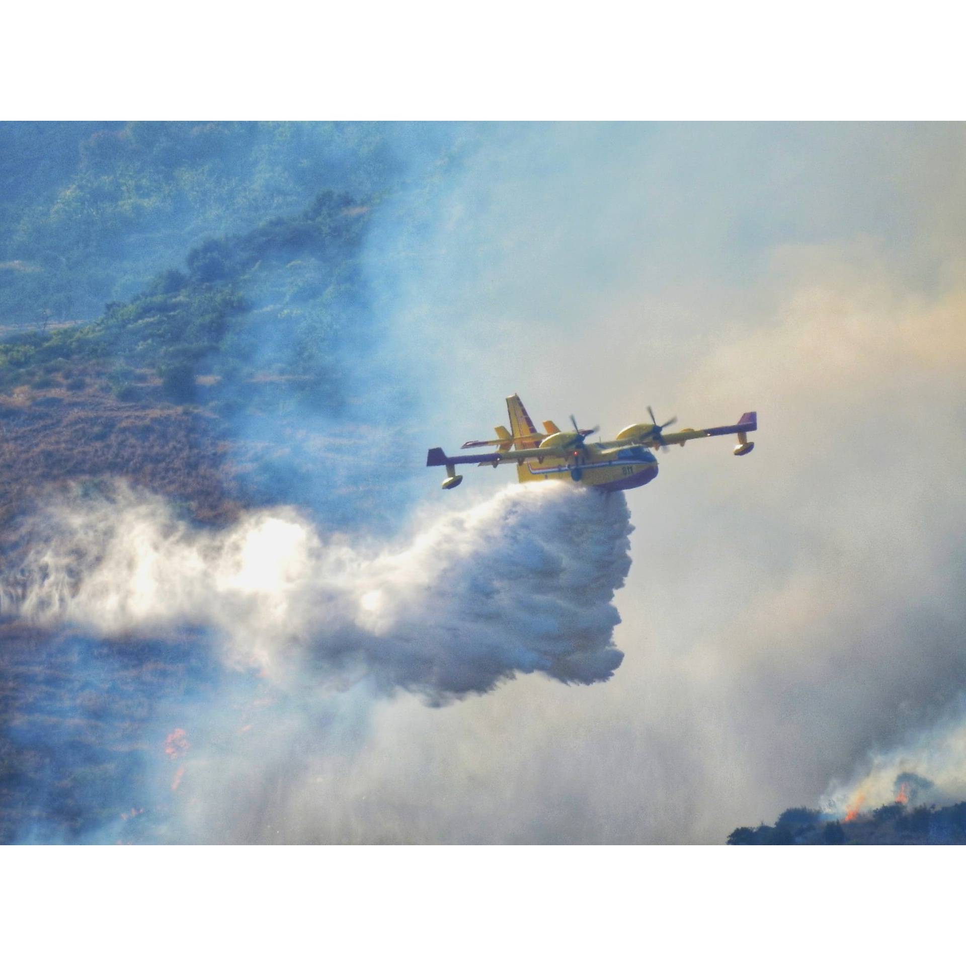 Nevjerojatne fotografije iz srca vatrenog kaosa: 'Nismo spavali, dvorište nam je puno pepela'