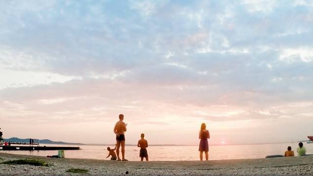 Pogledajte predivan time-lapse plaže Borik dok sunce zalazi...