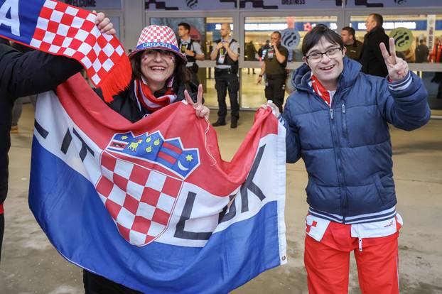 Herning: Navijači očekuju početak utakmice Hrvatska i Njemačka u polufinalu EHF Europskog prvenstva