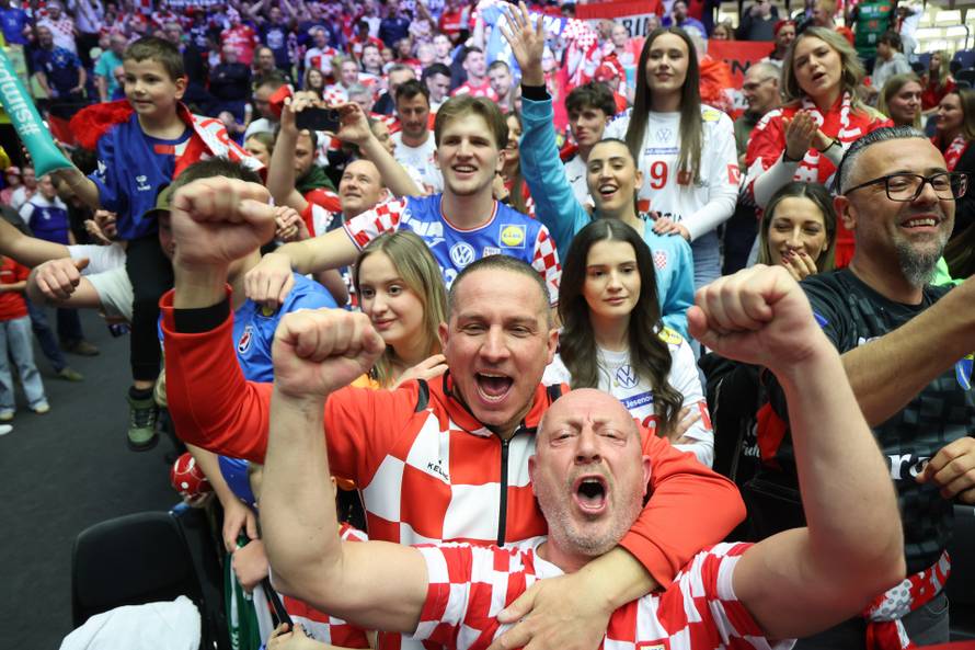 Navijači na utakmici između Islanda i Hrvatske u borbi za treće mjesto EHF Europskog prvenstva