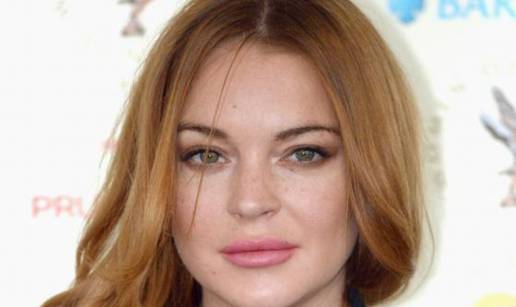 Zaratile su: Lindsay Lohan ne želi majku Dinu u svojoj blizini 