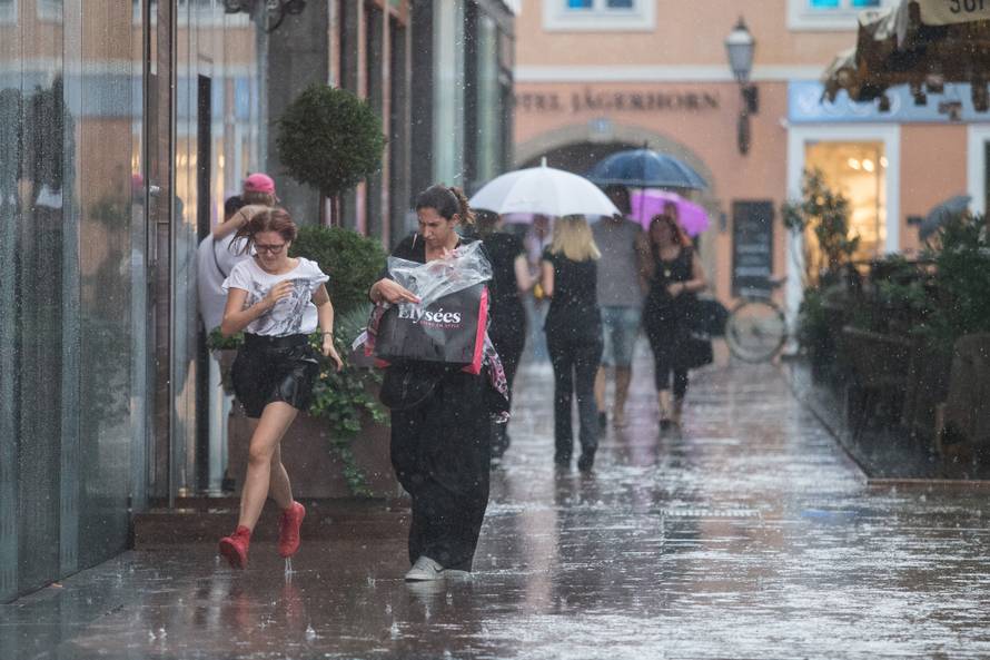 Kiša i zahlađenje do utorka, za vikend  još jedan val vrućine