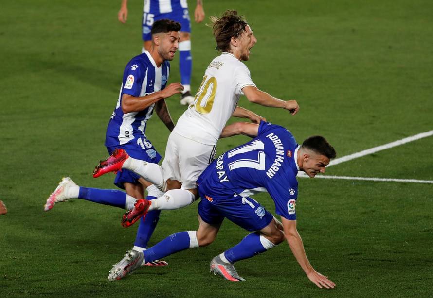 La Liga Santander - Real Madrid v Alaves