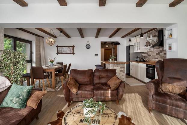 FOTO Vila s pogledom na jezero u Fužinama je sve što nam treba za savršeni proljetni odmor