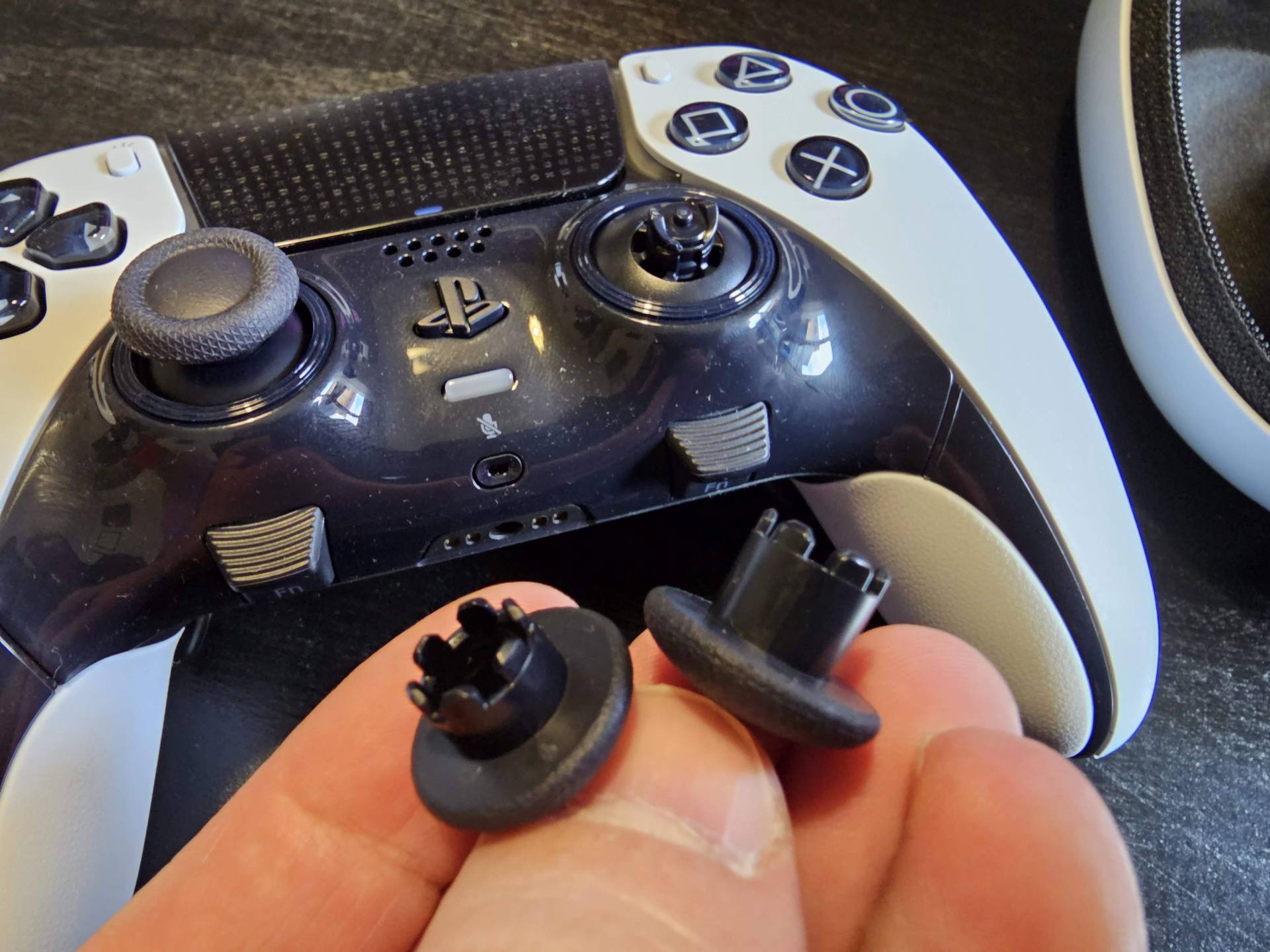 Isprobali smo gamepad za najzahtjevnije igrače: Koliko je moćan novi DualSense Edge?