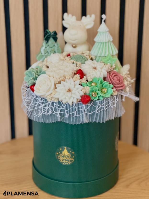 Naši umjetnici i dizajneri nude ukrase za Božić: Šalice se zlate, a vezeni vijenci su najtraženiji