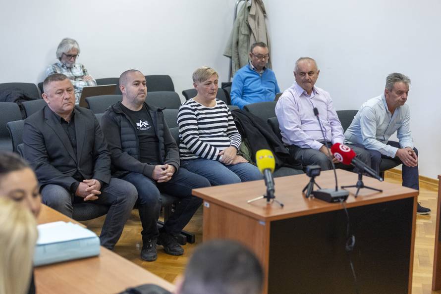 Osijek: Suđenje bivšem vukovarsko-srijemskom županu Damiru Dekaniću