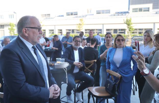 Split: Doček izbornih rezultata u stožeru HDZ-a