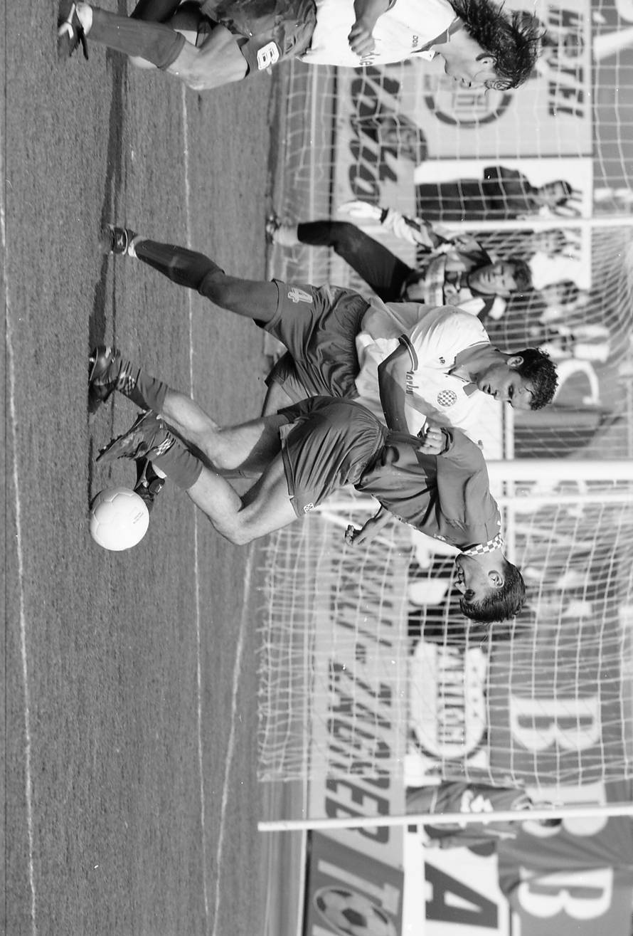 Zagreb: NK Croatia i HNK Hajduk na stadionu u Maksimiru, 24.03.1996.