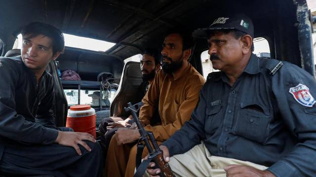 Pakistan gave last warning to undocumented migrants to leave, in Karachi