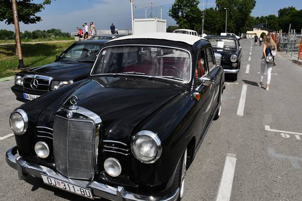 Šesti Međunarodni oldtimer susret u Slavonskom Brodu