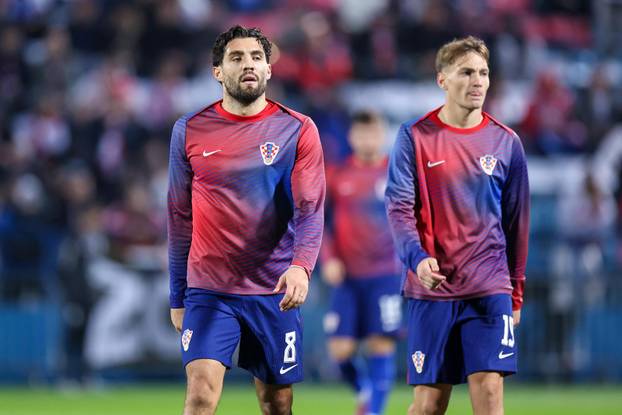Zagrijavanje nogometaša uoči početka utakmice Hrvatske i Gibraltara u kvalifikacijama za FIFA Svjetsko prvenstvo